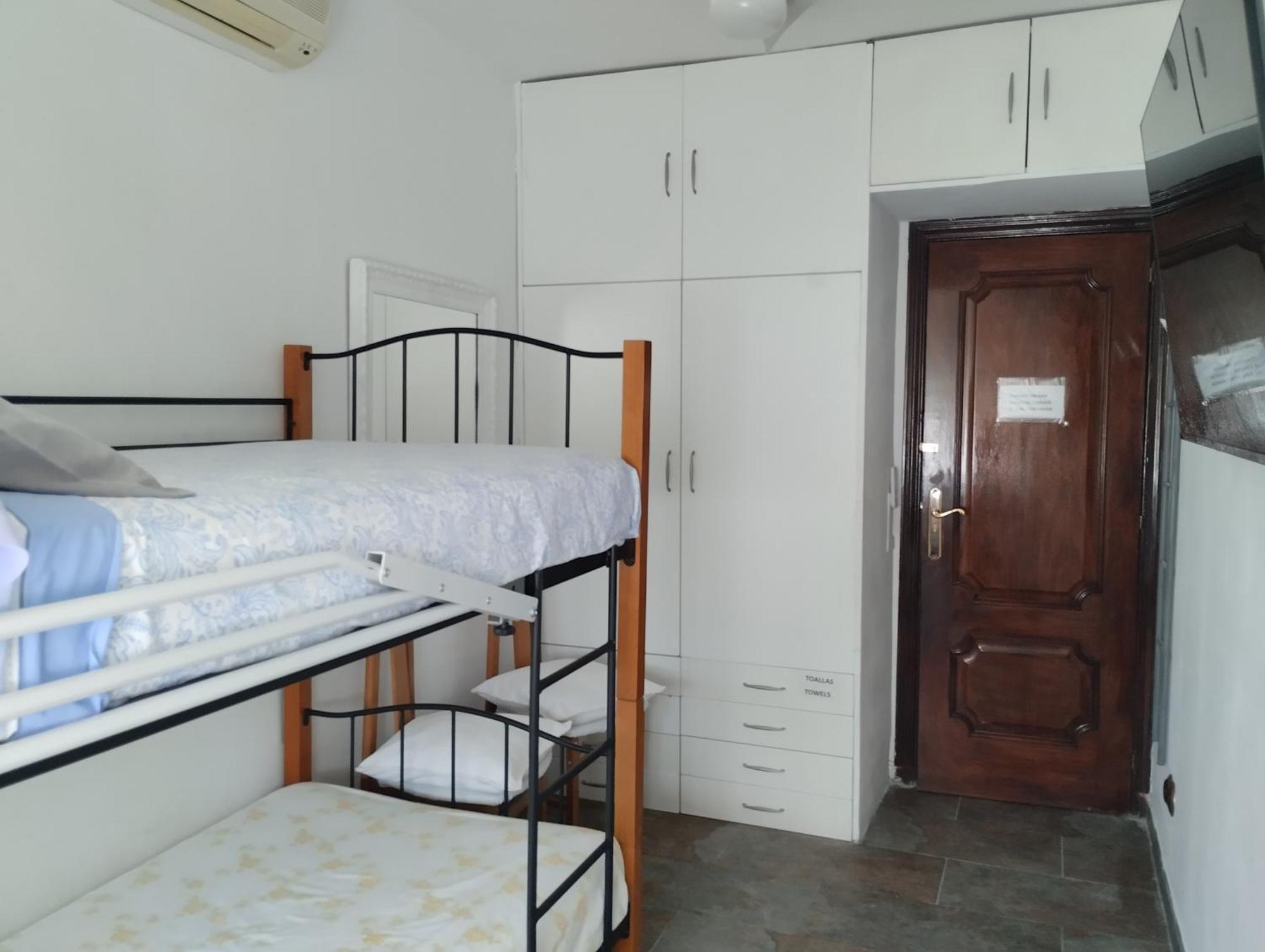 Habitaciones Individuales En Apartamento 마드리드 외부 사진