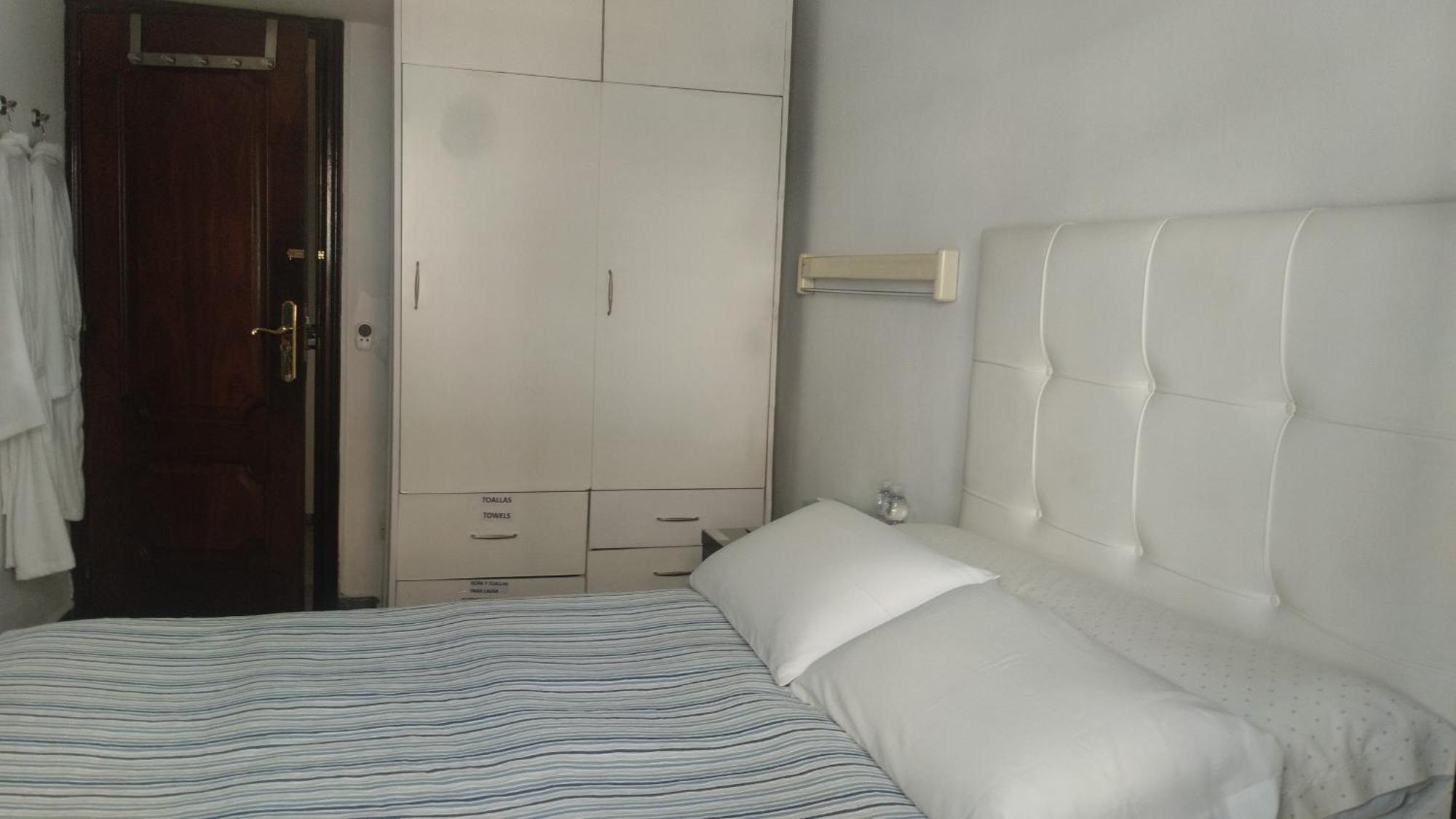 Habitaciones Individuales En Apartamento 마드리드 외부 사진